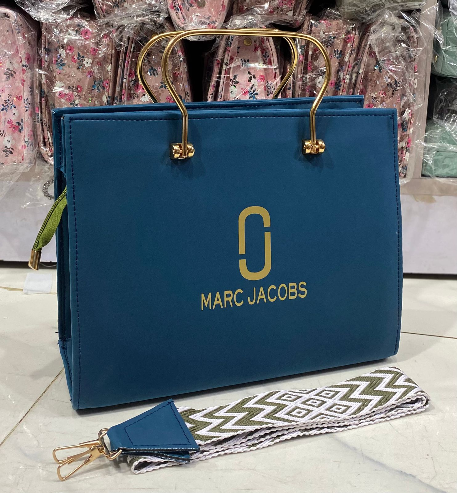 Marc Jacobs Jumbo File Bag – Metal Handle